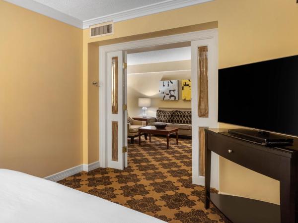 Omni Houston Hotel : photo 4 de la chambre suite exécutive avec 1 lit king-size