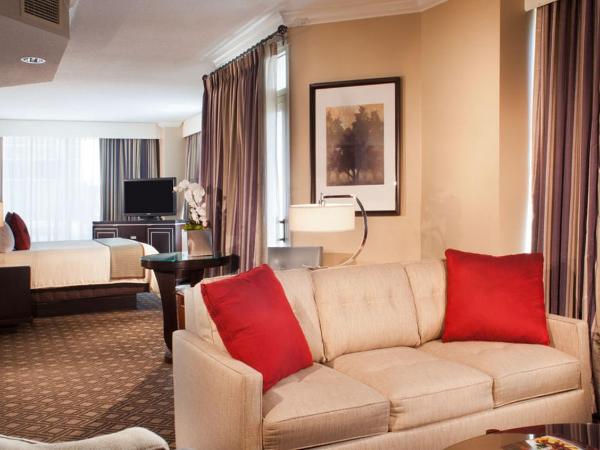 Omni Severin Hotel : photo 7 de la chambre suite lit king-size plaza pour personnes à mobilité réduite