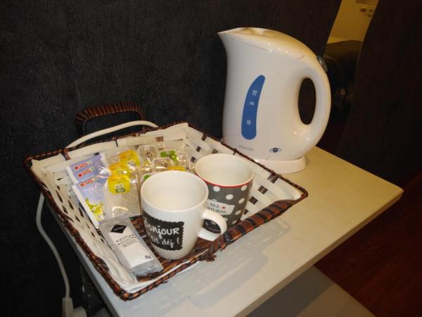 Hostal San Sebastian Centro : photo 2 de la chambre chambre simple (1 adulte)