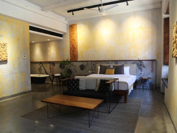 The Postcard Mandalay Hall, Kochi : photo 2 de la chambre gallery 1