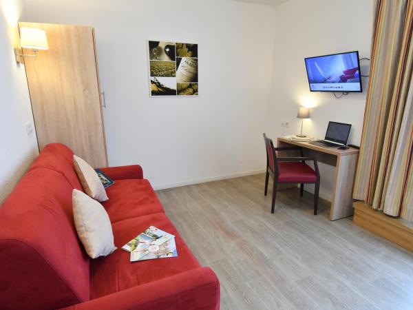 Appart-Htel Mer & Golf City Bordeaux Bassins  flot : photo 1 de la chambre suite avec terrasse 