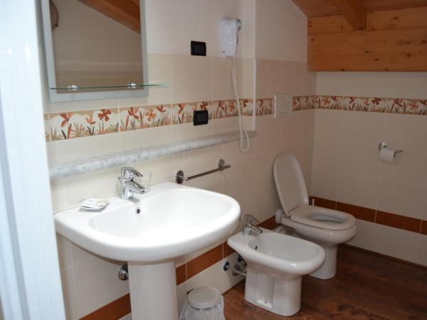 Agriturismo Corte Maccini : photo 3 de la chambre chambre double