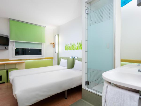ibis budget Warszawa Reduta : photo 4 de la chambre chambre lits jumeaux
