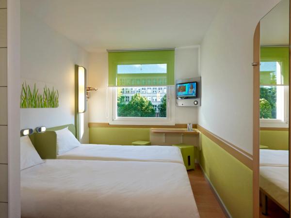 ibis budget Warszawa Reduta : photo 3 de la chambre chambre lits jumeaux