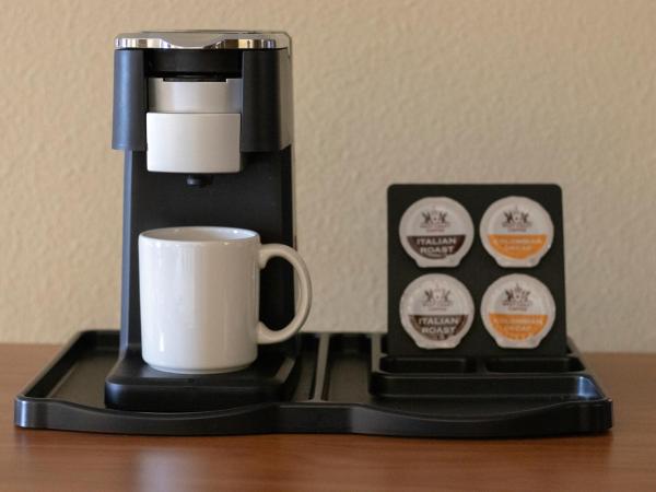 The Portlander Inn and Marketplace : photo 8 de la chambre chambre 2 lits queen-size - non-fumeurs