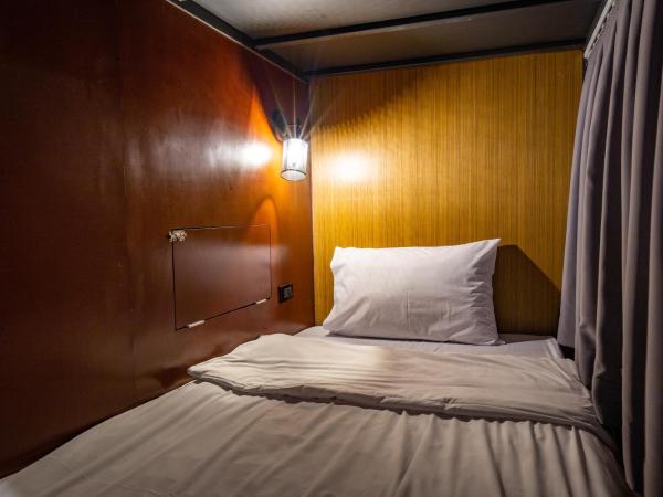 Luk Hostel - Digital Nomad friendly : photo 5 de la chambre lit dans dortoir mixte de 24 lits
