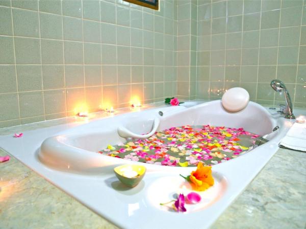 Oriental Siam Resort - SHA Extra Plus Certified : photo 1 de la chambre villa 3 chambres lotus