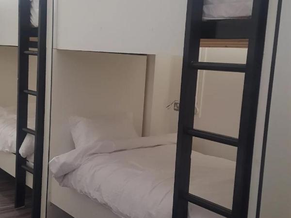 Rahman Hostel : photo 5 de la chambre lit dans dortoir 12 lits réservé aux hommes