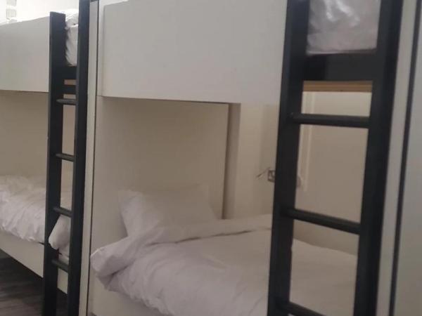 Rahman Hostel : photo 6 de la chambre lit dans dortoir 12 lits réservé aux hommes