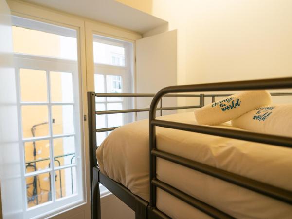 Change The World Hostels - Coimbra - Almedina : photo 3 de la chambre lit dans dortoir mixte de 6 lits