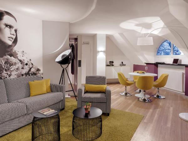 Hotel Indigo - Dusseldorf - Victoriaplatz, an IHG Hotel : photo 3 de la chambre suite 1 chambre lit king-size – vue sur ville 