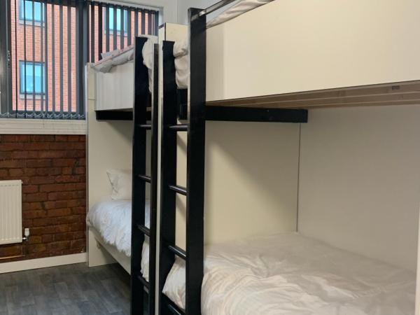 Rahman Hostel : photo 3 de la chambre lit dans dortoir mixte de 8 lits 