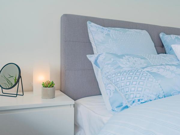 Nature & Relax House, Panoramic sea view, Free parking 37 : photo 6 de la chambre chambre lit queen-size avec salle de bains commune