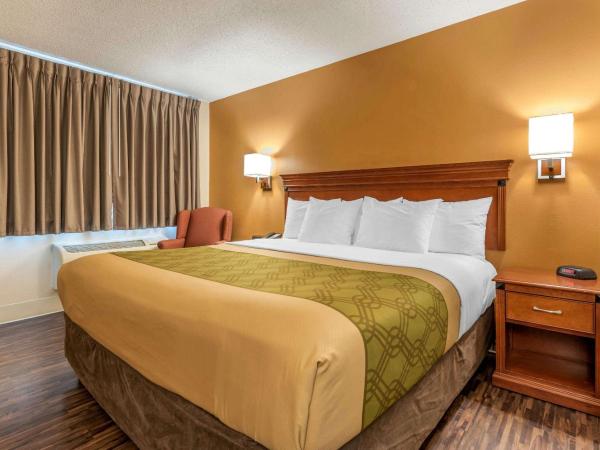 Econo Lodge Downtown : photo 4 de la chambre chambre lit king-size - non-fumeurs