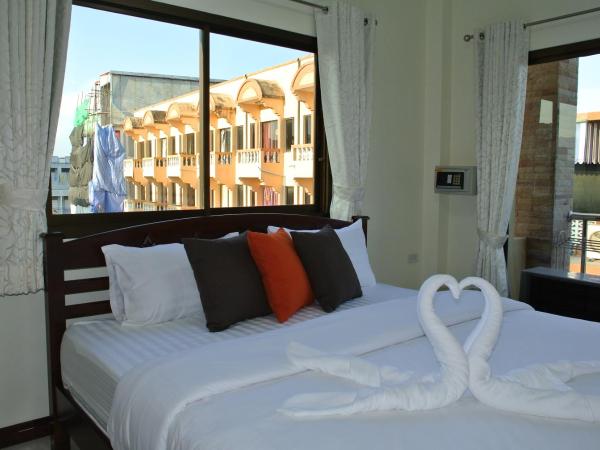 Baan Taweesuk Guest House : photo 1 de la chambre chambre double standard