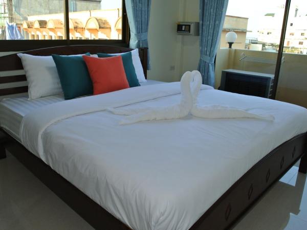 Baan Taweesuk Guest House : photo 1 de la chambre chambre double deluxe - vue sur océan 