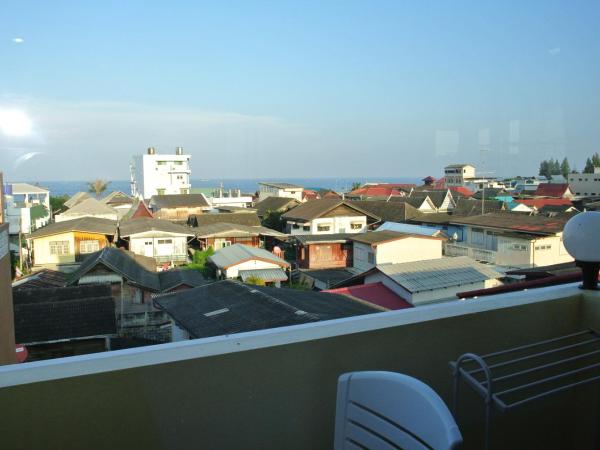 Baan Taweesuk Guest House : photo 10 de la chambre chambre double deluxe - vue sur océan 