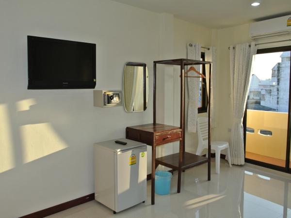 Baan Taweesuk Guest House : photo 2 de la chambre chambre double deluxe - vue sur océan 