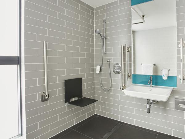 Holiday Inn Express Dublin City Centre, an IHG Hotel : photo 1 de la chambre chambre double standard - accessible aux personnes à mobilité réduite