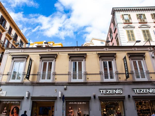 Prestige Rooms Chiaia : photo 5 de la chambre chambre lits jumeaux - vue sur ville