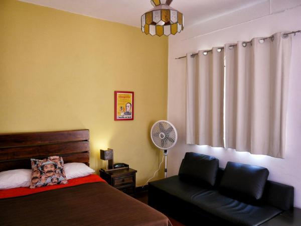 Hostel Hospedarte Centro : photo 2 de la chambre chambre double confort avec salle de bains privative