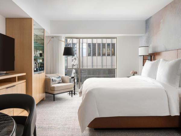 Four Seasons Hotel Seattle : photo 3 de la chambre chambre lit king-size - vue sur seattle