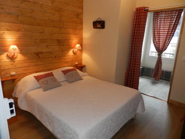 Hotel du Mont Blanc : photo 2 de la chambre chambre double avec douche