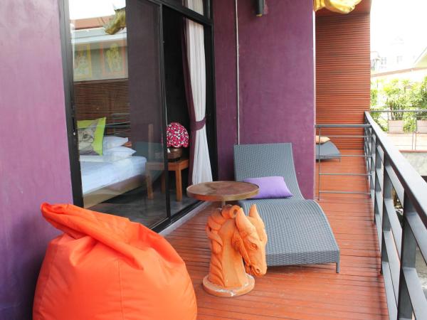 Villa Thapae : photo 5 de la chambre chambre double standard avec balcon 