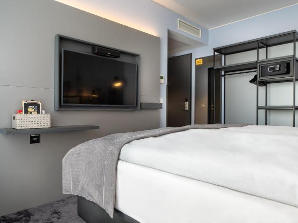 Holiday Inn - the niu, Charly Frankfurt City, an IHG Hotel : photo 6 de la chambre chambre lit queen-size standard - accessible aux personnes à mobilité réduite