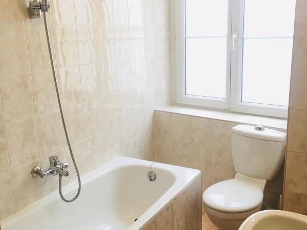 Paris Hôtel Le Mediterraneen : photo 2 de la chambre chambre triple