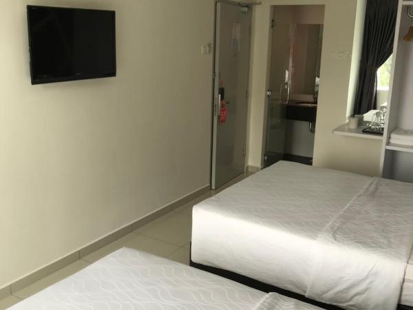 GOODY HOTEL : photo 3 de la chambre chambre double familiale