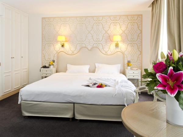 Hôtel Saint-Pétersbourg Opéra & Spa : photo 2 de la chambre chambre double ou lits jumeaux deluxe avec terrasse