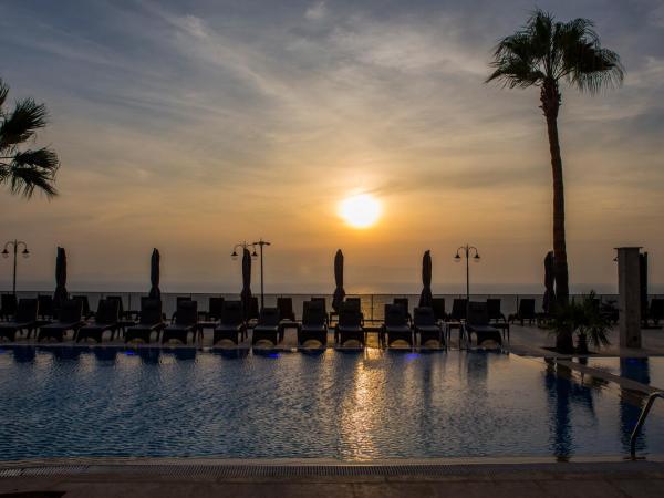 Neopol Hotel : photo 3 de la chambre chambre familiale