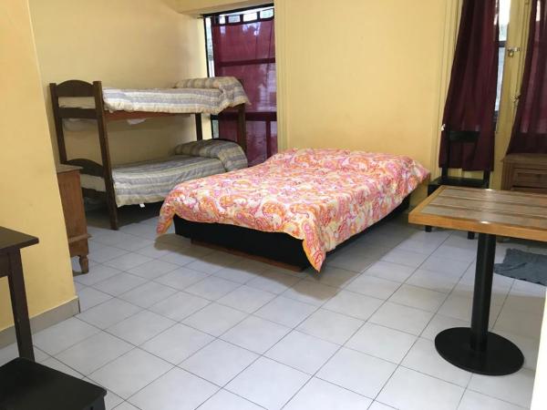 Mitre Suites : photo 2 de la chambre chambre quadruple