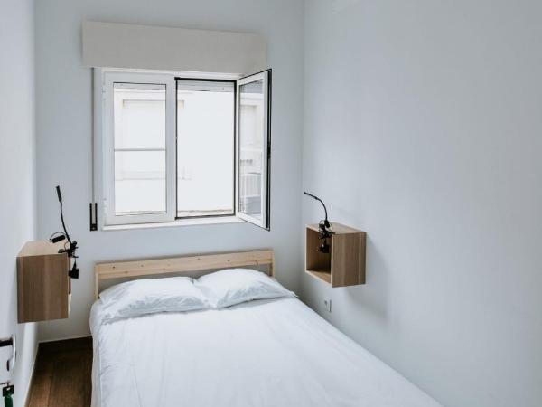 DREAMS HOUSE : photo 3 de la chambre chambre double standard avec salle de bains commune