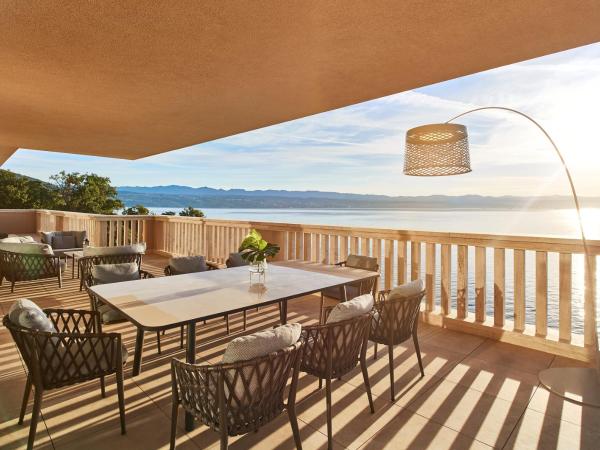 Ikador Luxury Boutique Hotel & Spa : photo 4 de la chambre suite présidentielle avec terrasse et bain à remous - vue sur mer