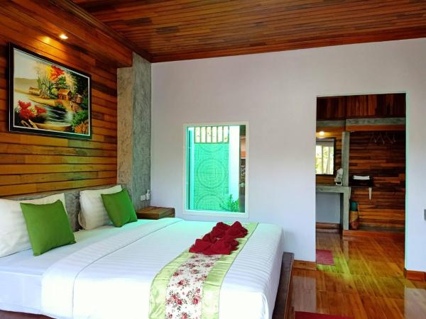 Lanta Riviera Resort - SHA Extra Plus : photo 2 de la chambre suite lit king-size