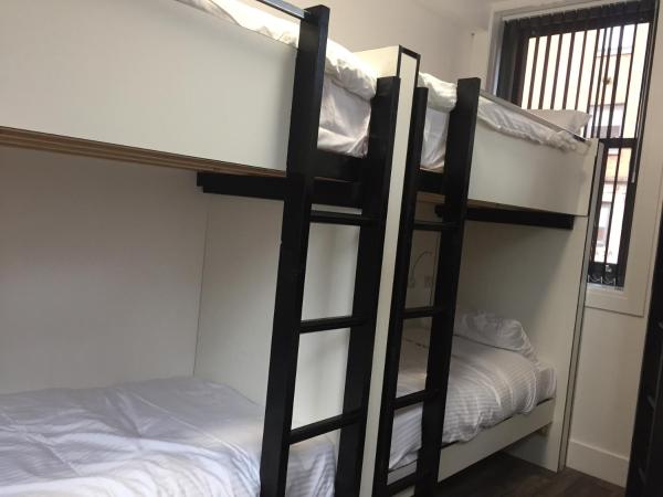 Rahman Hostel : photo 3 de la chambre lit dans dortoir mixte de 6 lits
