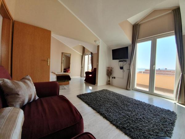 Villa Julian : photo 4 de la chambre suite avec balcon