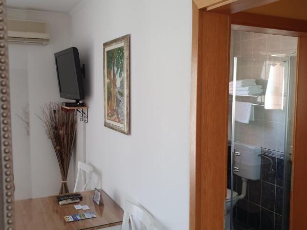 Villa Julian : photo 10 de la chambre chambre double standard avec balcon 