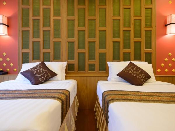 Golden House : photo 2 de la chambre grande chambre deluxe lits jumeaux