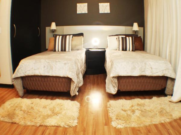 Alameda Lorena Apartament 2 : photo 1 de la chambre appartement avec balcon