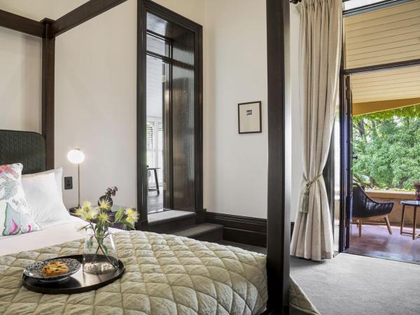 Mount Lofty House & Estate Adelaide Hills : photo 6 de la chambre suite lit king-size exécutive avec vue sur le jardin