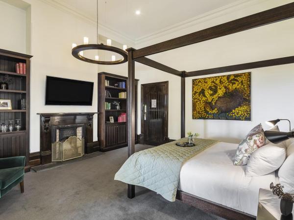 Mount Lofty House & Estate Adelaide Hills : photo 7 de la chambre suite lit king-size exécutive avec vue sur le jardin