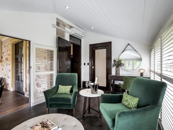 Mount Lofty House & Estate Adelaide Hills : photo 8 de la chambre suite lit king-size exécutive avec vue sur le jardin