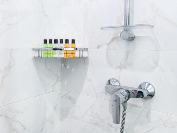 深圳金中环服务公寓-深业上城店 Golden Central Serviced Residence Shenzhen-UpperHills : photo 9 de la chambre deluxe two-bedroom family suite