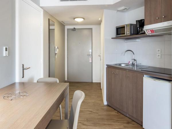 Appart'City Confort Mulhouse : photo 8 de la chambre appartement (4 adultes)