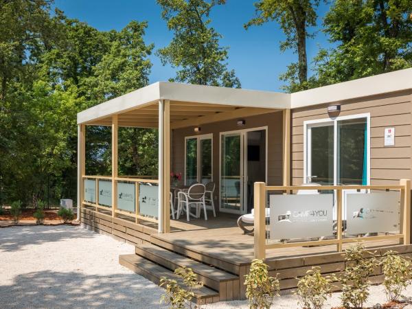 Mobile Homes Premium Relax Park Umag by Camp4You : photo 1 de la chambre mobile home