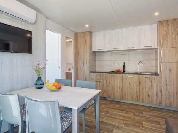 Mobile Homes Premium Relax Park Umag by Camp4You : photo 5 de la chambre mobile home