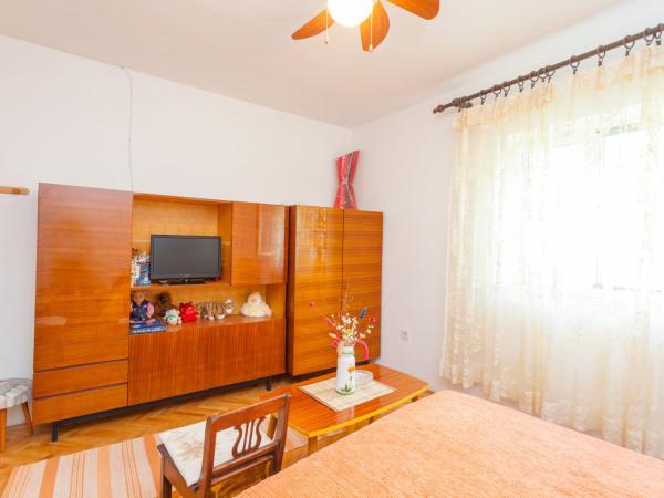 Green garden Rooms & Apartments : photo 2 de la chambre chambre double avec salle de bains privative